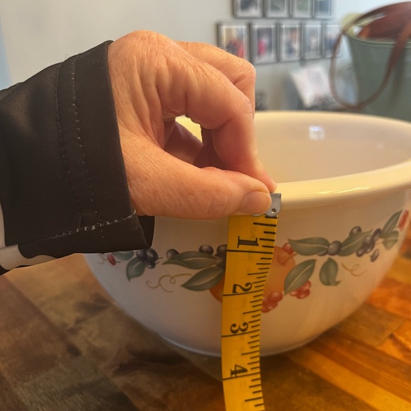 Vintage Corelle Stoneware Mixing Bowl with Floral Design - Picture 6 of 6